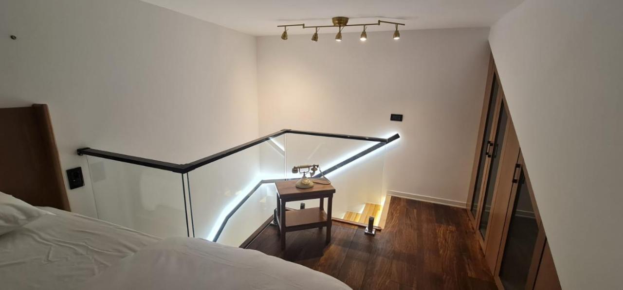 Hotel Bujtina Gjyshi Ilo Tushemisht Zewnętrze zdjęcie