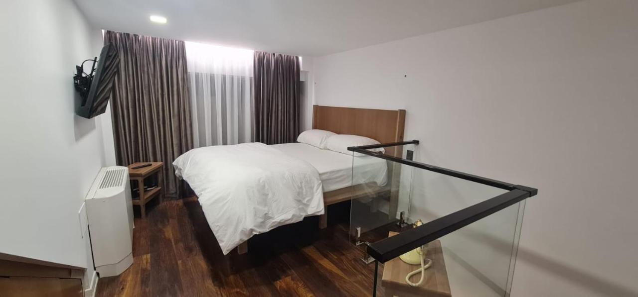 Hotel Bujtina Gjyshi Ilo Tushemisht Zewnętrze zdjęcie