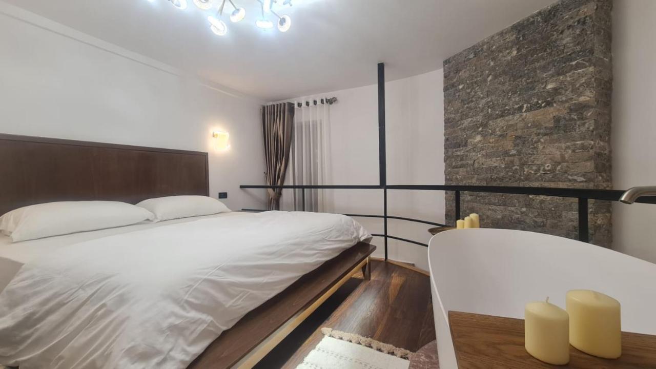 Hotel Bujtina Gjyshi Ilo Tushemisht Zewnętrze zdjęcie