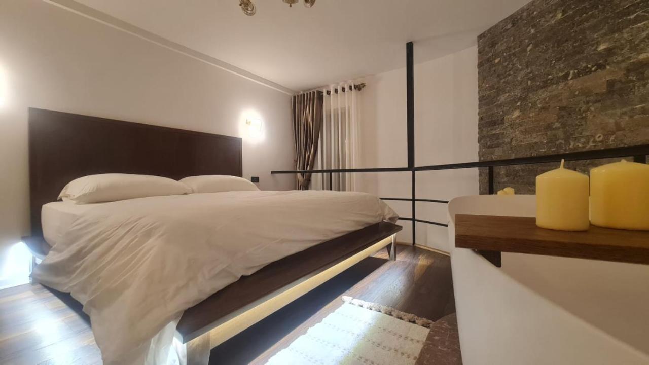 Hotel Bujtina Gjyshi Ilo Tushemisht Zewnętrze zdjęcie